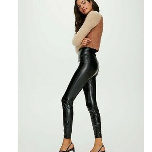 Beautiful Aritzia Wilfred Free faux leather leggings - Picture 2 of 6